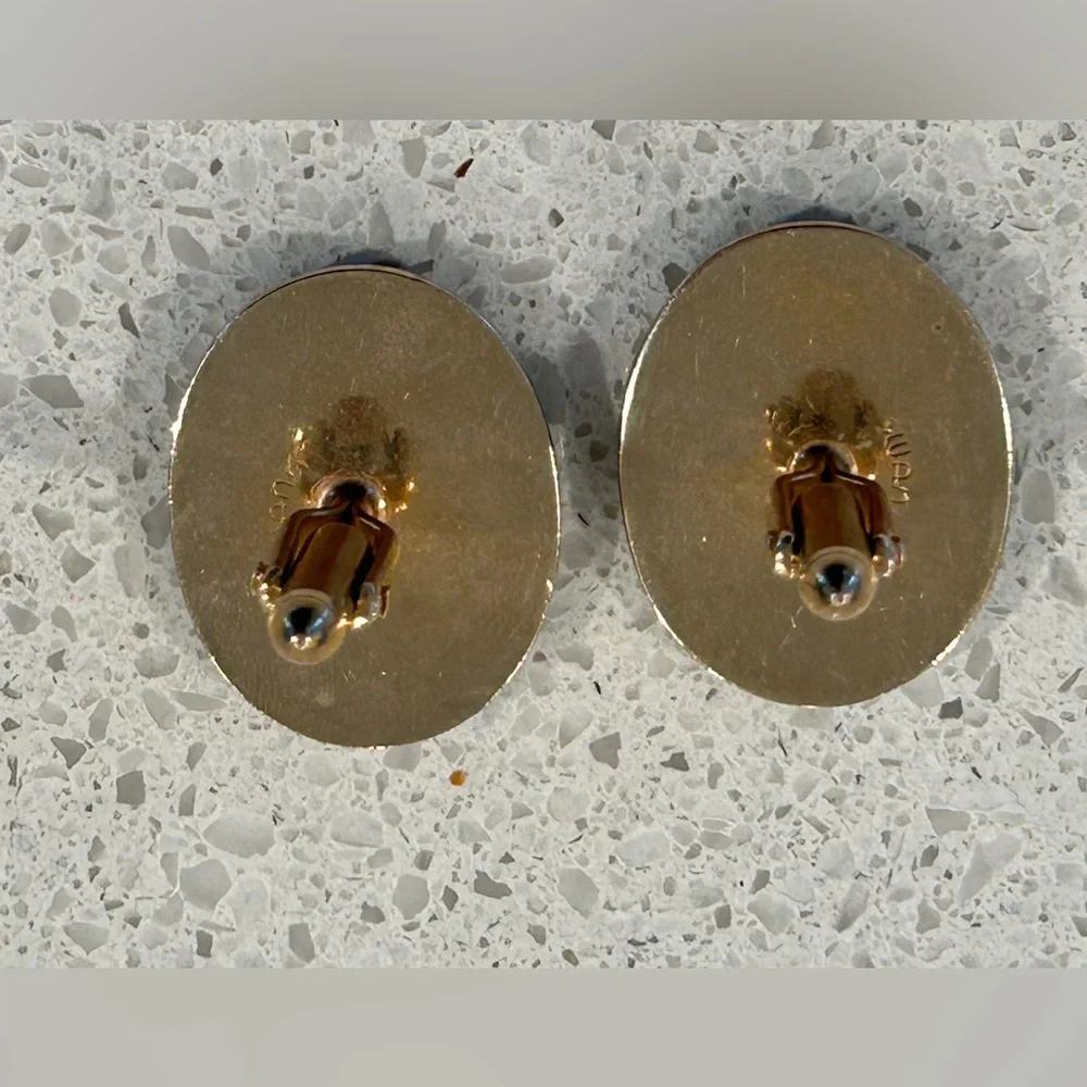 Vintage Swank Mother of Pearl Greek Soldier Cameo Cufflinks Gold Tone
